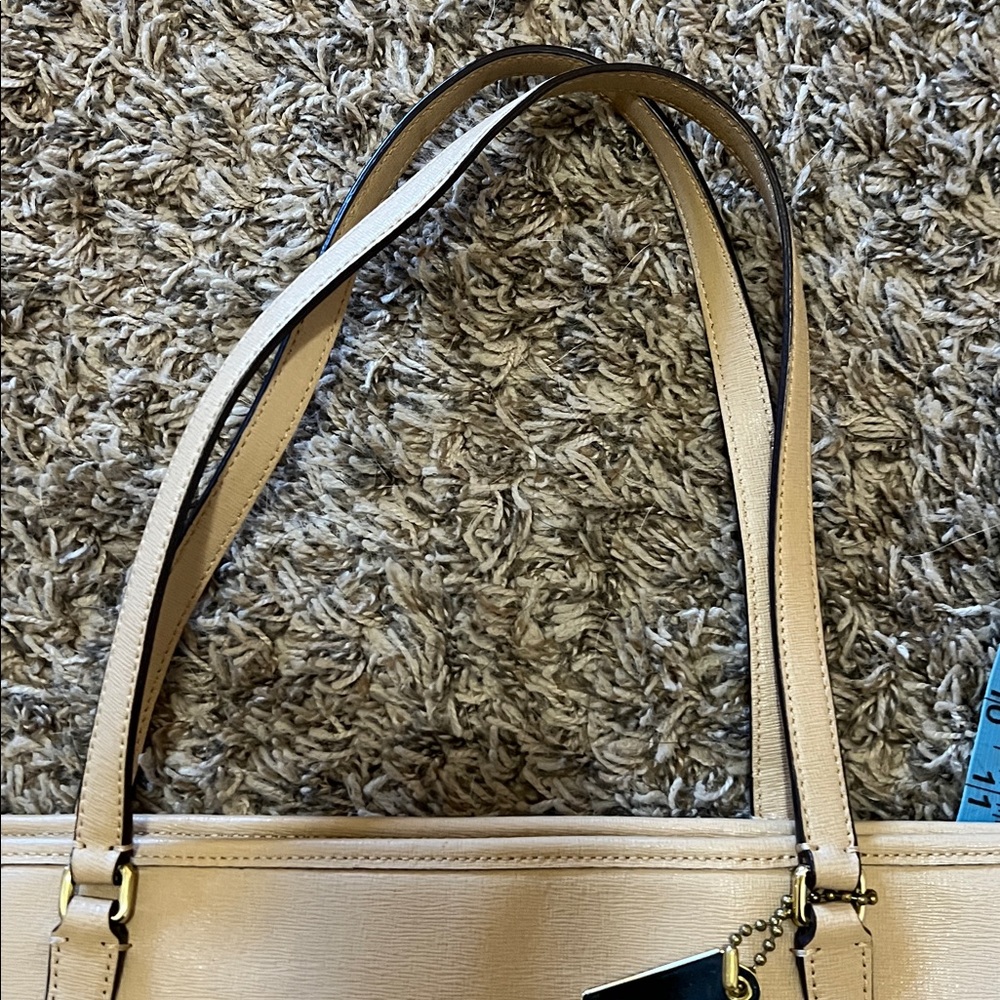 Coach Cream Leather Tote Bag - Picture 10 of 14